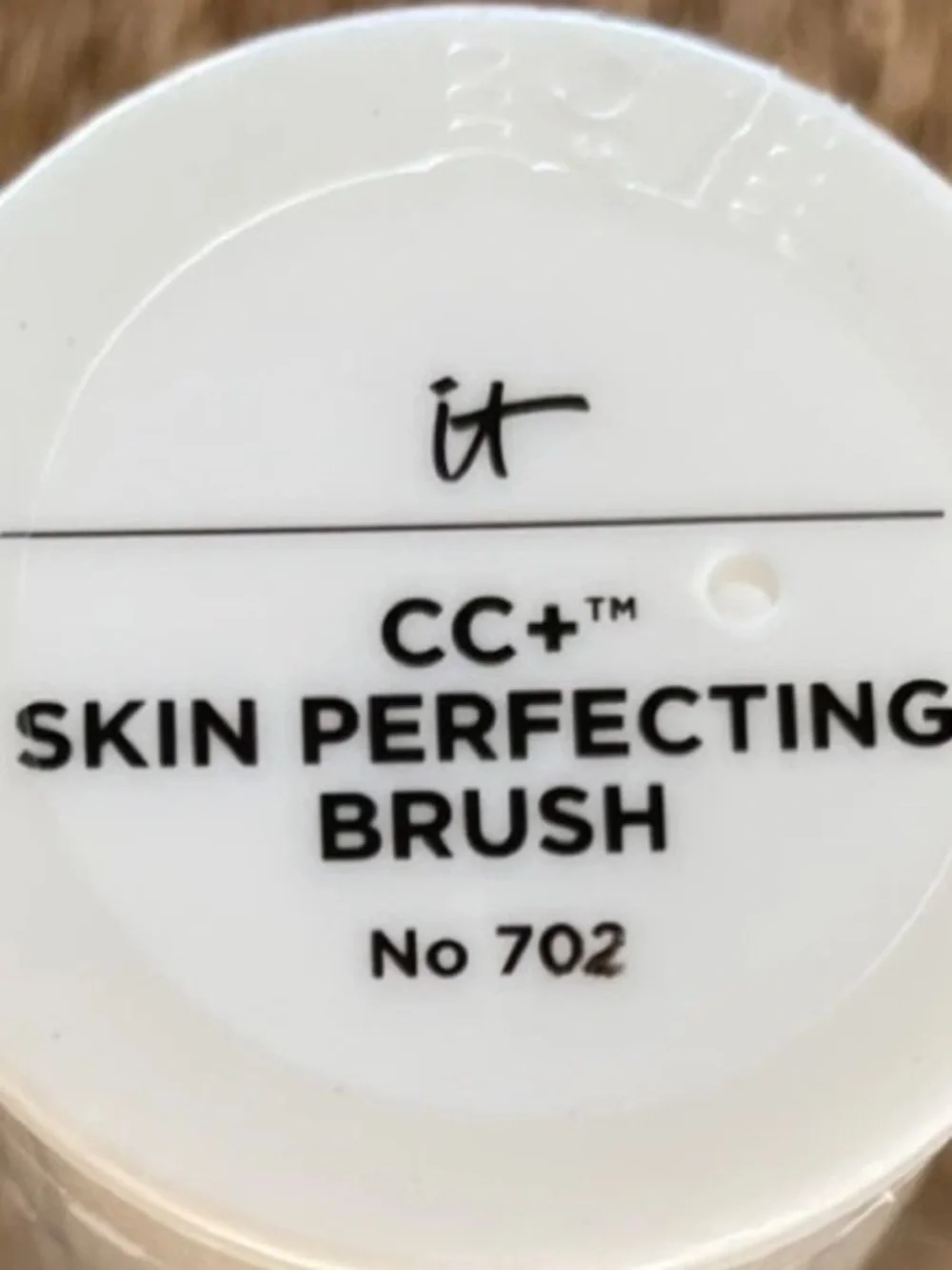 It Cosmetics Heavenly Skin Perfecting Foundation Brush #702 New FullSz
